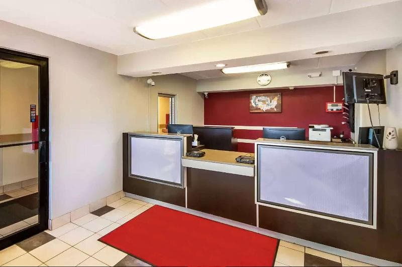 Days Inn By Wyndham Charleston Wv 3
