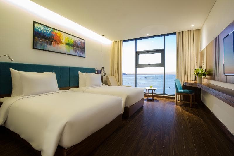 Maximilan Hotel main