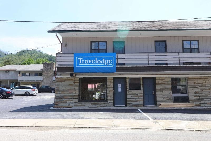 Travelodge By Wyndham Downtown Gatlinburg 4