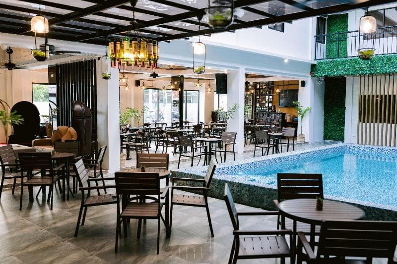 Surestay Plus By Best Western Ac Luxe Angeles City photo 1