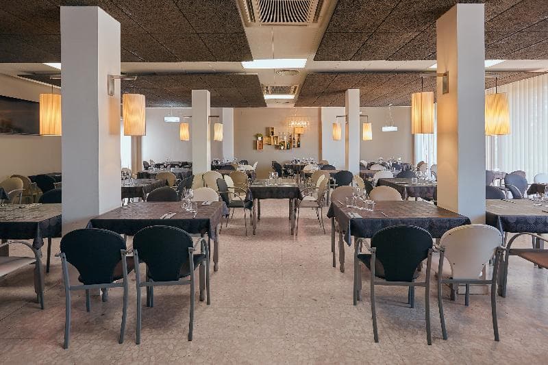OYO Hostal Nobadis 4
