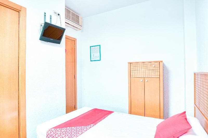 Oyo Hostal Nova Picanya 4