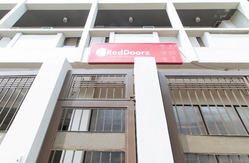 Reddoorz Plus Near Osmena Highway 2 (Adults Only) 3