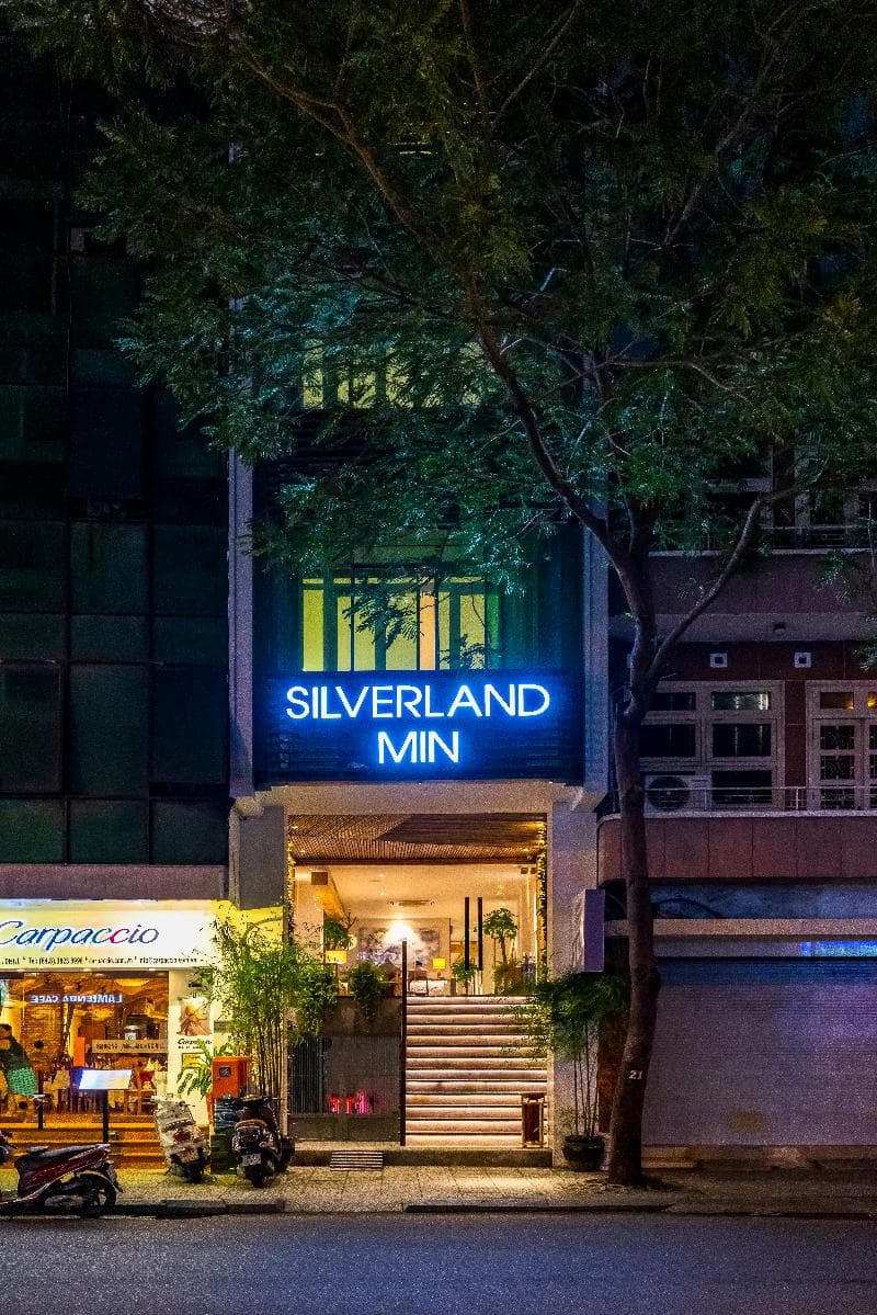 Silverland Min Hotel main