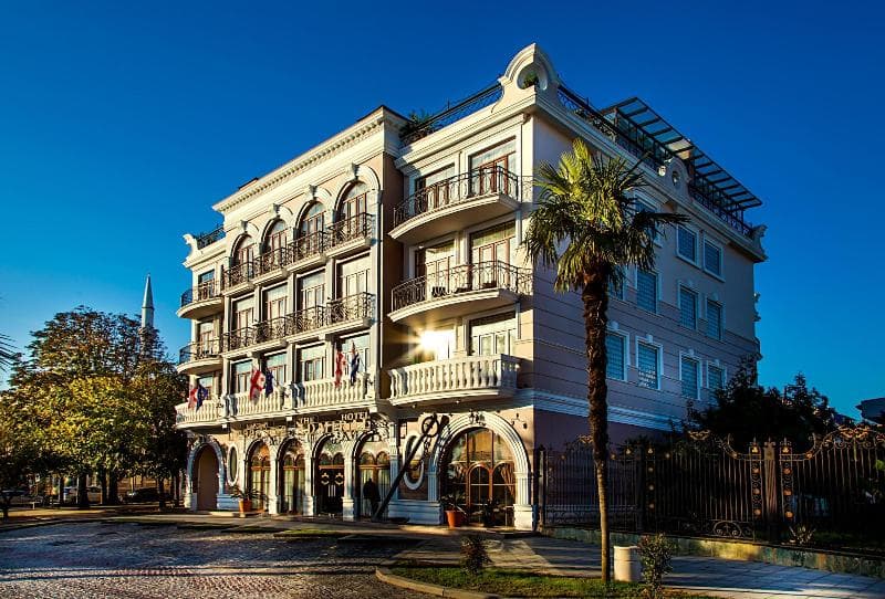 The Admiral Hotel 5