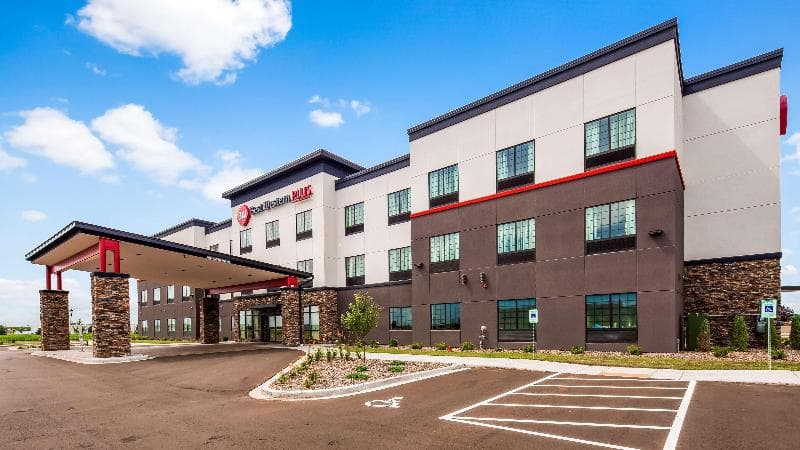 Best Western Plus New Richmond Inn & Suites 2