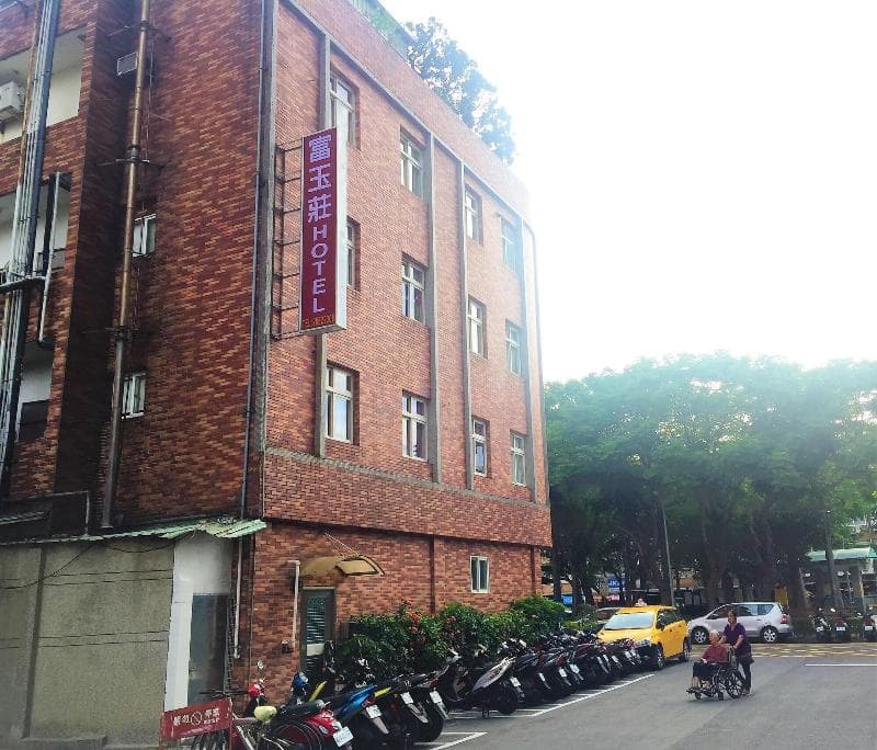 Rich Zone Hotel 5