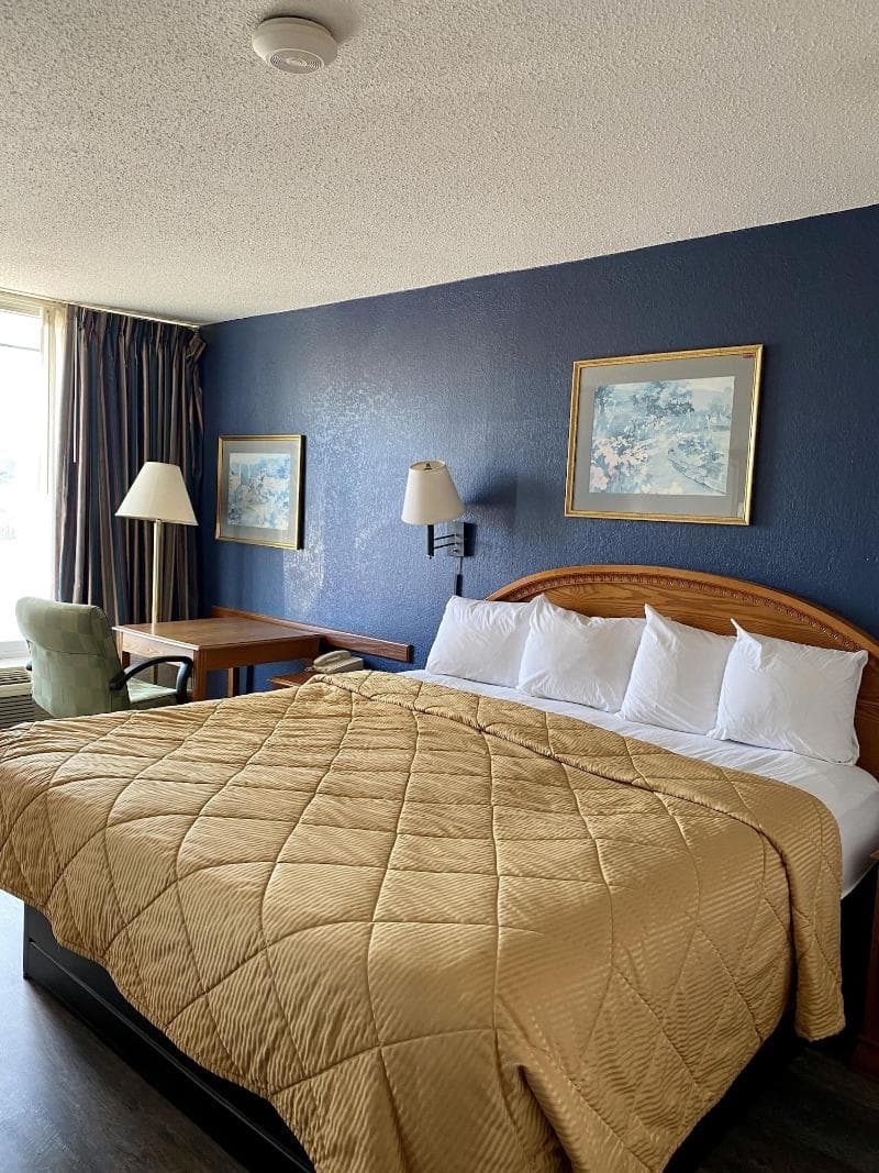 Motel 6 Marianna, FL 3