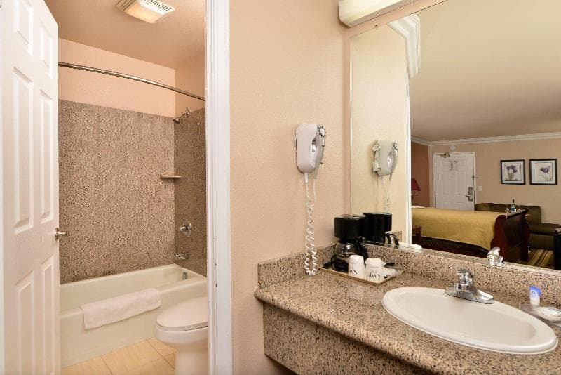 Inn By The Sfo photo 1