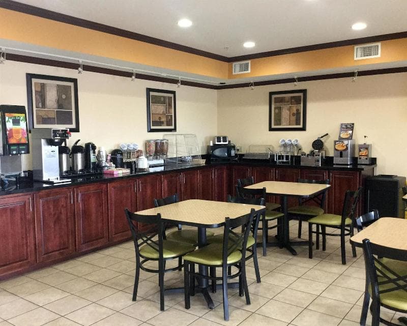 Americas Best Value Inn St. Robert 3