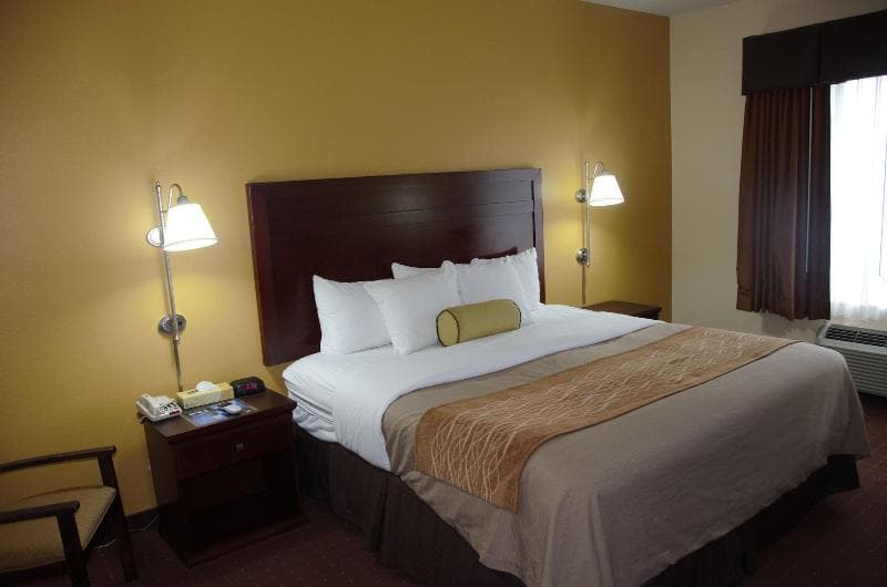 Americas Best Value Inn St. Robert 4