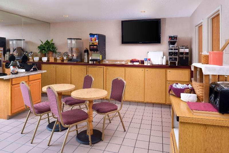 Quality Inn South Bend Near Notre Dame 5