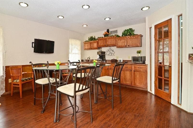 Americas Best Value Inn Refugio 2