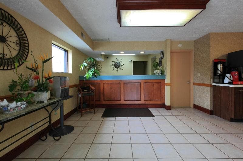 Americas Best Value Inn North Capital 4