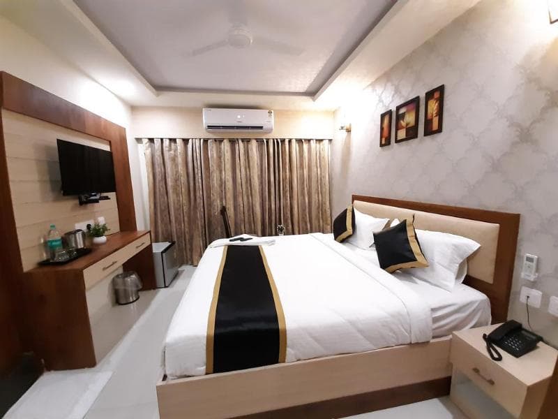 Liza Regency 5