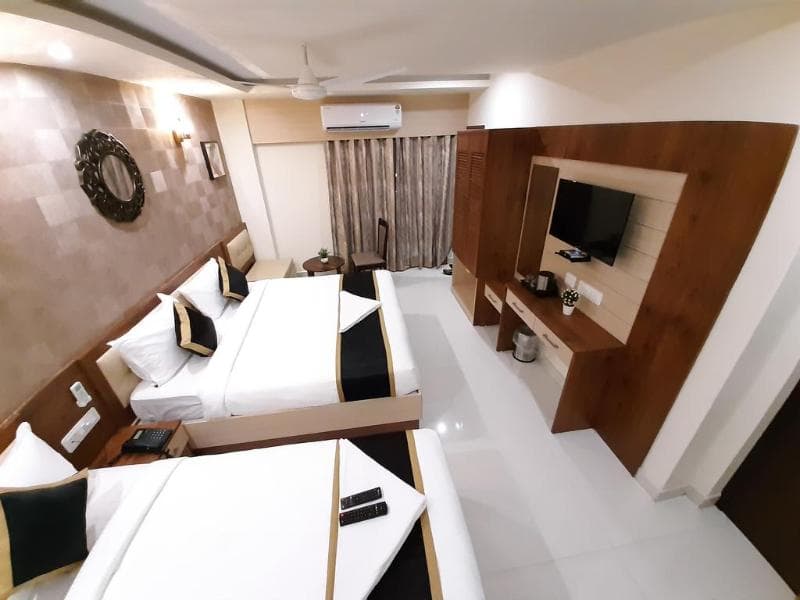 Liza Regency 3
