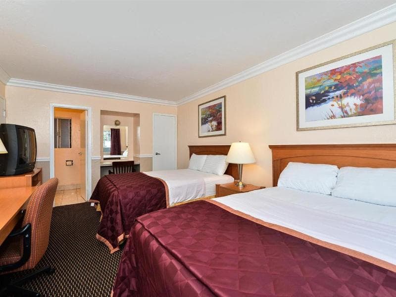 Americas Best Value Inn Oakland Lake Merritt photo 1