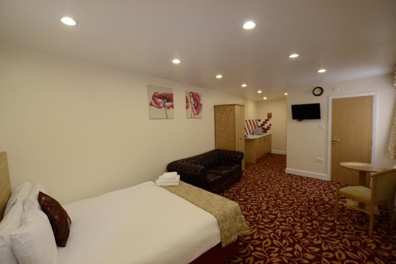 Premierlux Serviced Apartments 4