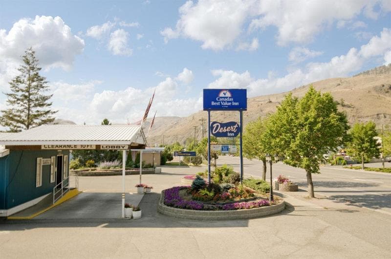 Canadas Best Value Desert Inn & Suites Cache Creek 4