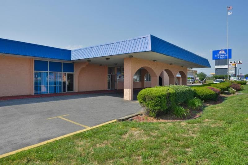 Americas Best Value Inn & Suites Kansas City 5