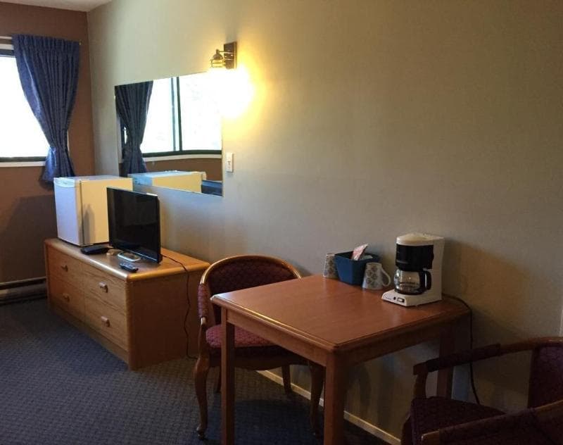 Canadas Best Value Inn Kelowna 5