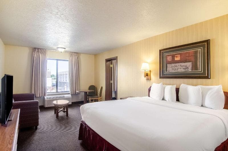 Guesthouse Inn & Suites Fort Collins 3