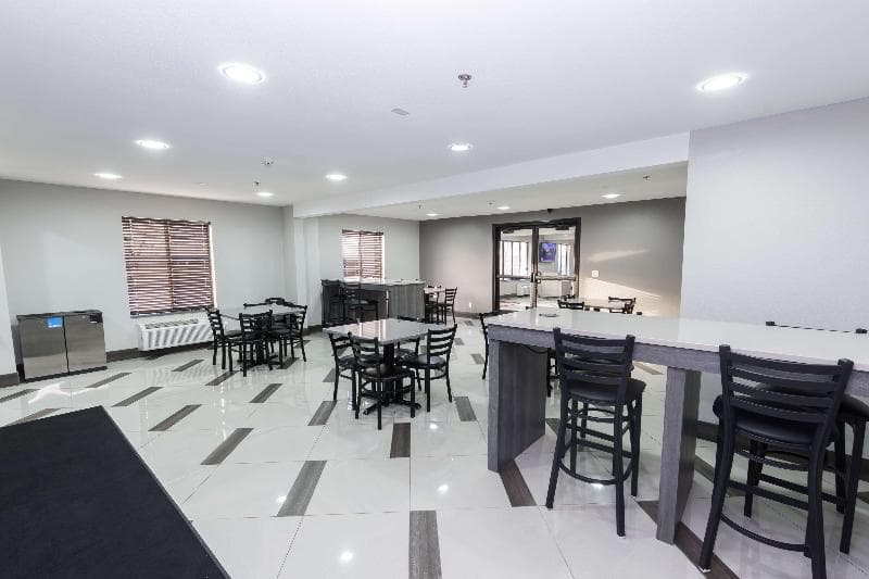 Best Western Morton Inn 4