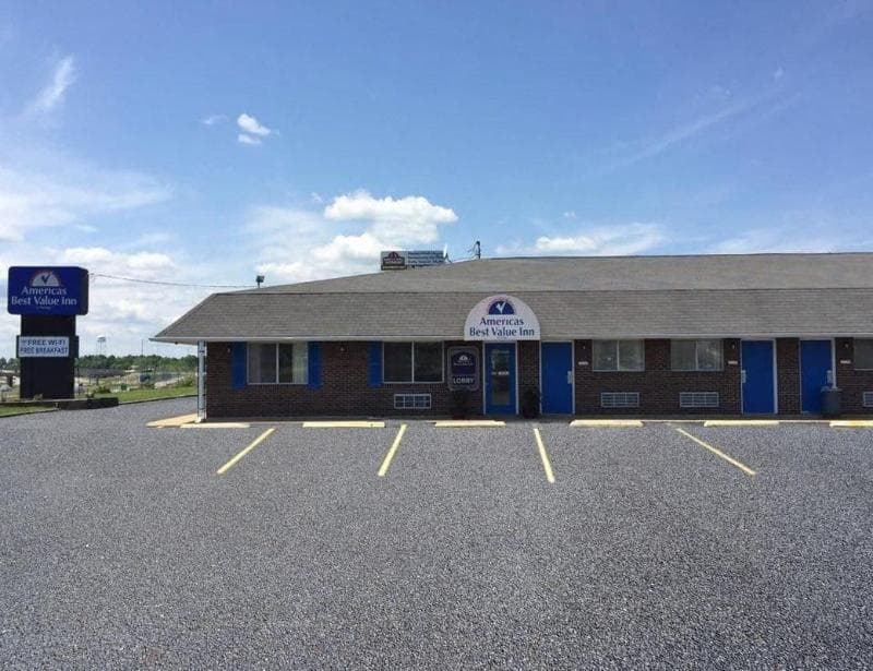 Americas Best Value Inn Sullivan 4