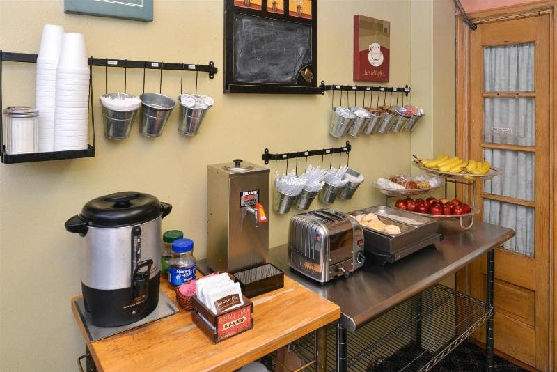 Americas Best Value Inn - Mayflower photo 1
