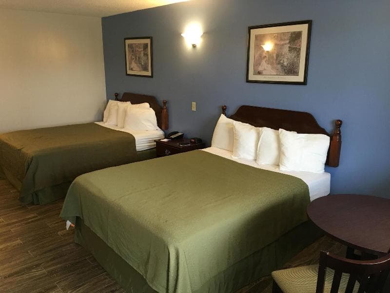 Americas Best Value Inn Celina 4