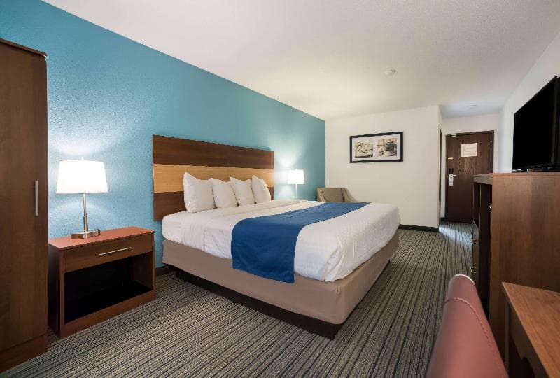 Ramada By Wyndham Effingham 4
