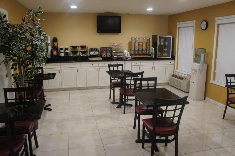 Americas Best Value Inn Harlingen 2