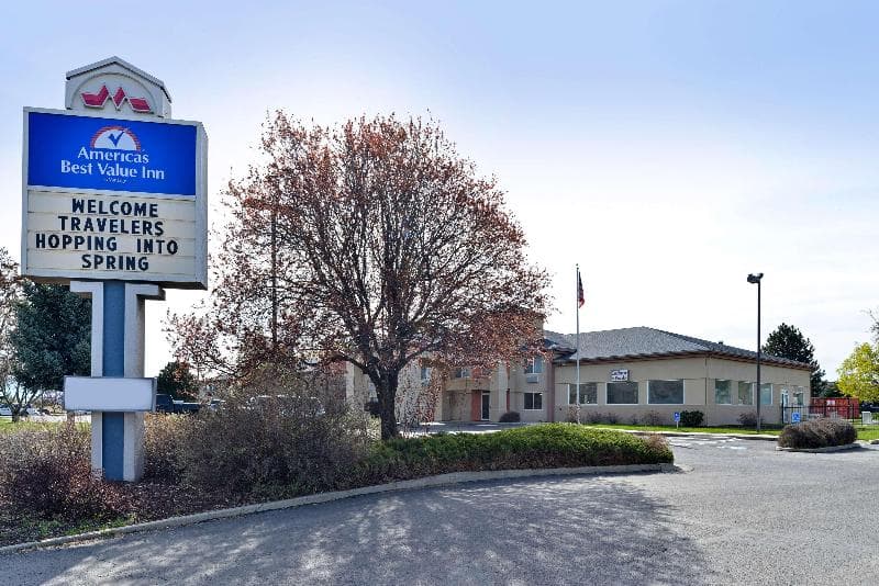 Americas Best Value Sandman Inn 3