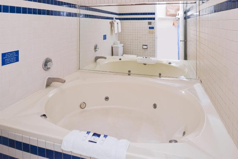 Americas Best Value Inn Plattsburgh 2