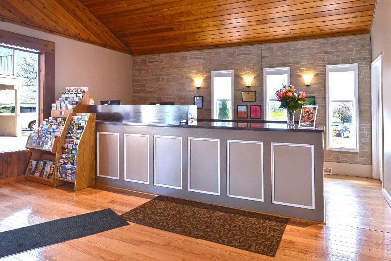 Americas Best Value Inn Plattsburgh 5
