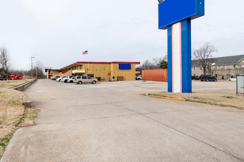Oyo Hotel Tulsa International Airport 4