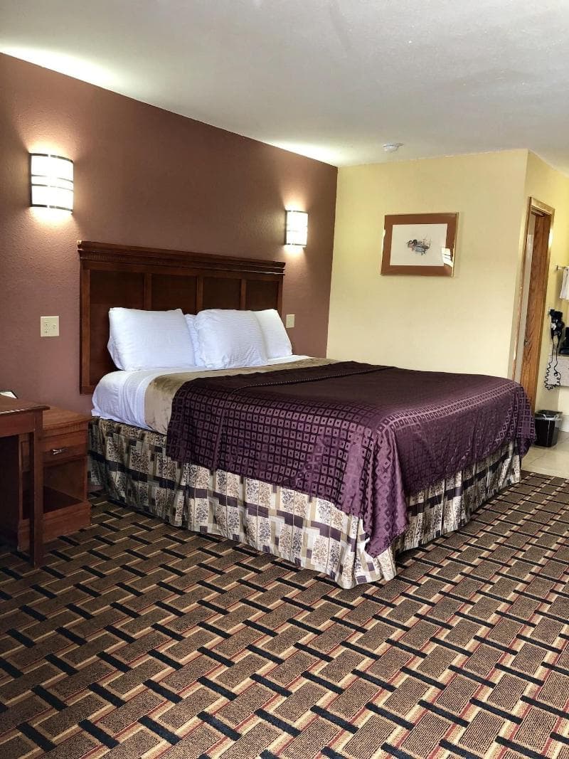 Americas Best Value Inn Indianola 2
