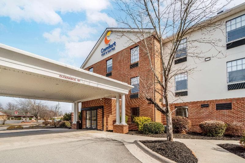 Country Hearth Inn & Suites - Lexington 5