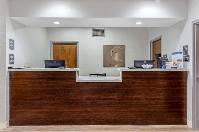 Country Hearth Inn & Suites - Lexington 4