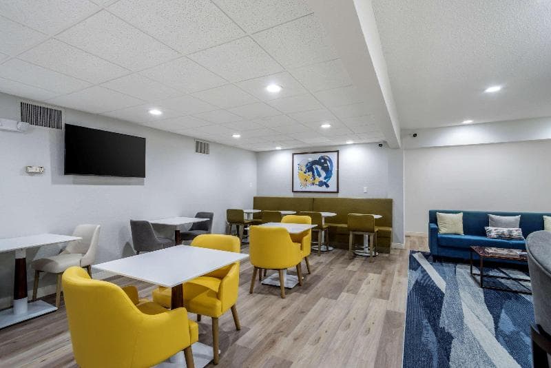 Country Hearth Inn & Suites - Lexington 2