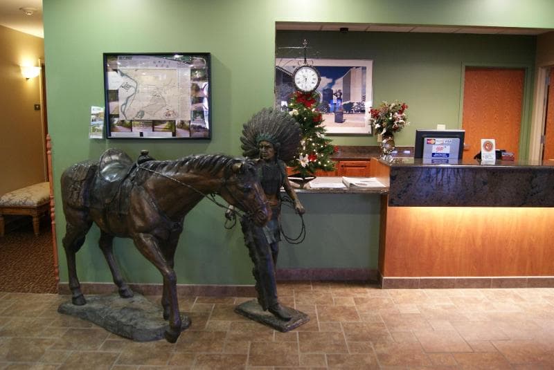 Country Hearth Inn & Suites - Edwardsville / St. Louis 5