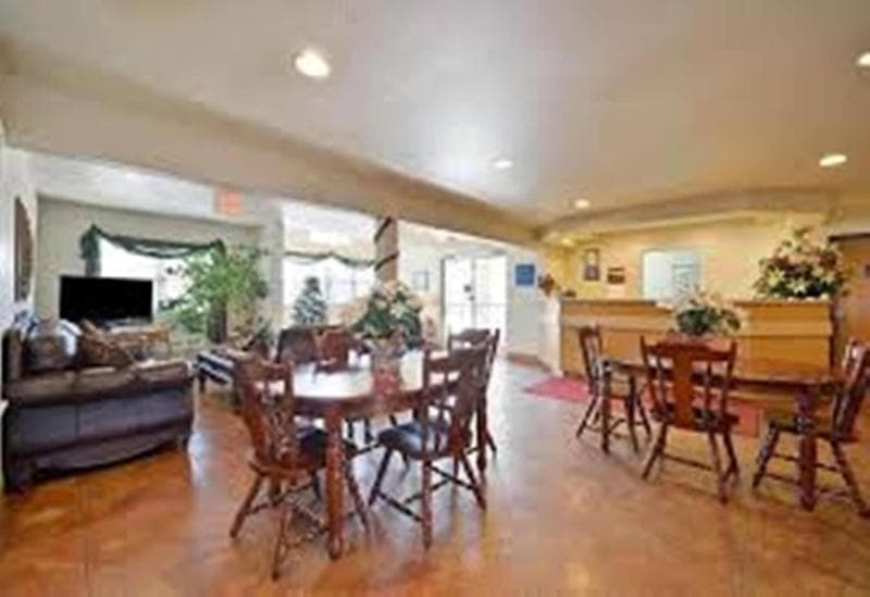 Americas Best Value Inn & Suites Ada main