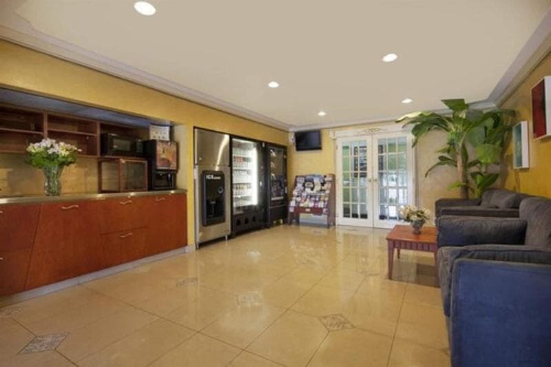 Canadas Best Value Inn Richmond Hill Toronto N 3