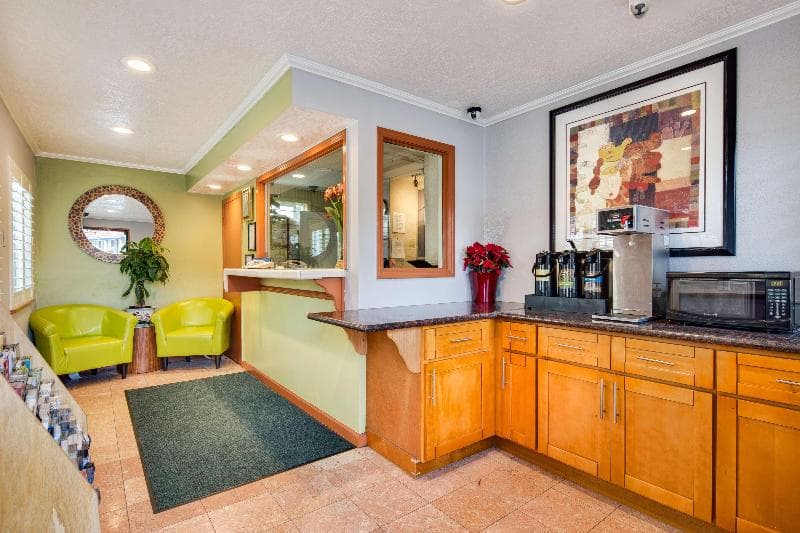 Americas Best Value Inn Richmond San Francisco photo 1