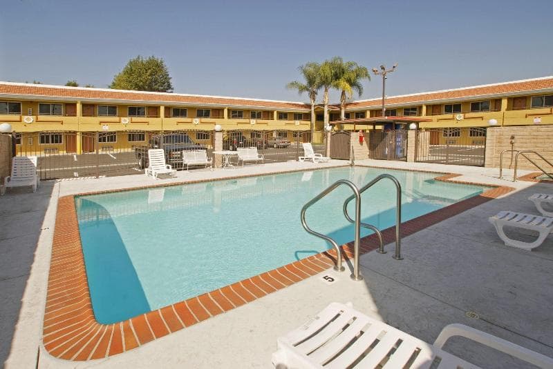 Americas Best Value Inn Azusa Pasadena 5