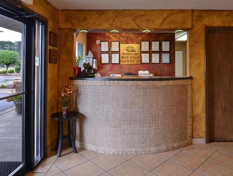 Americas Best Value Inn & Suites University Ave 3