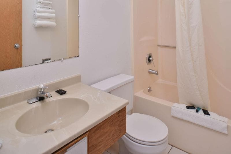 Americas Best Value Inn photo 1