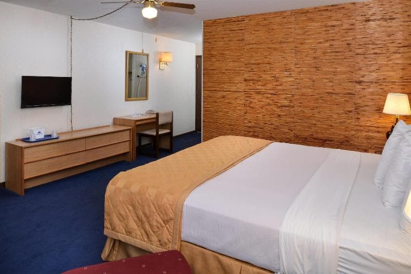 Americas Best Value Inn 4