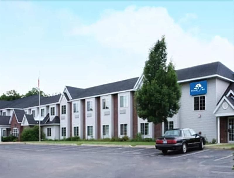 Americas Best Value Inn & Suites Racine photo 1