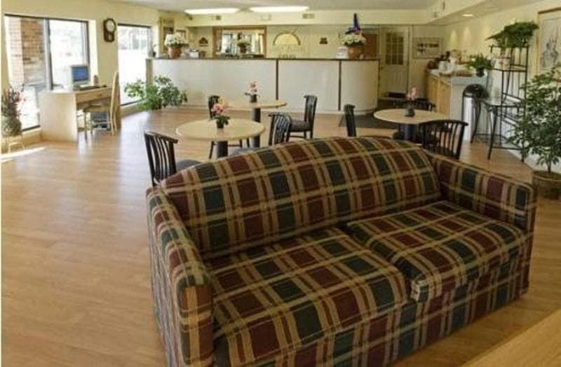 Americas Best Value Inn 3
